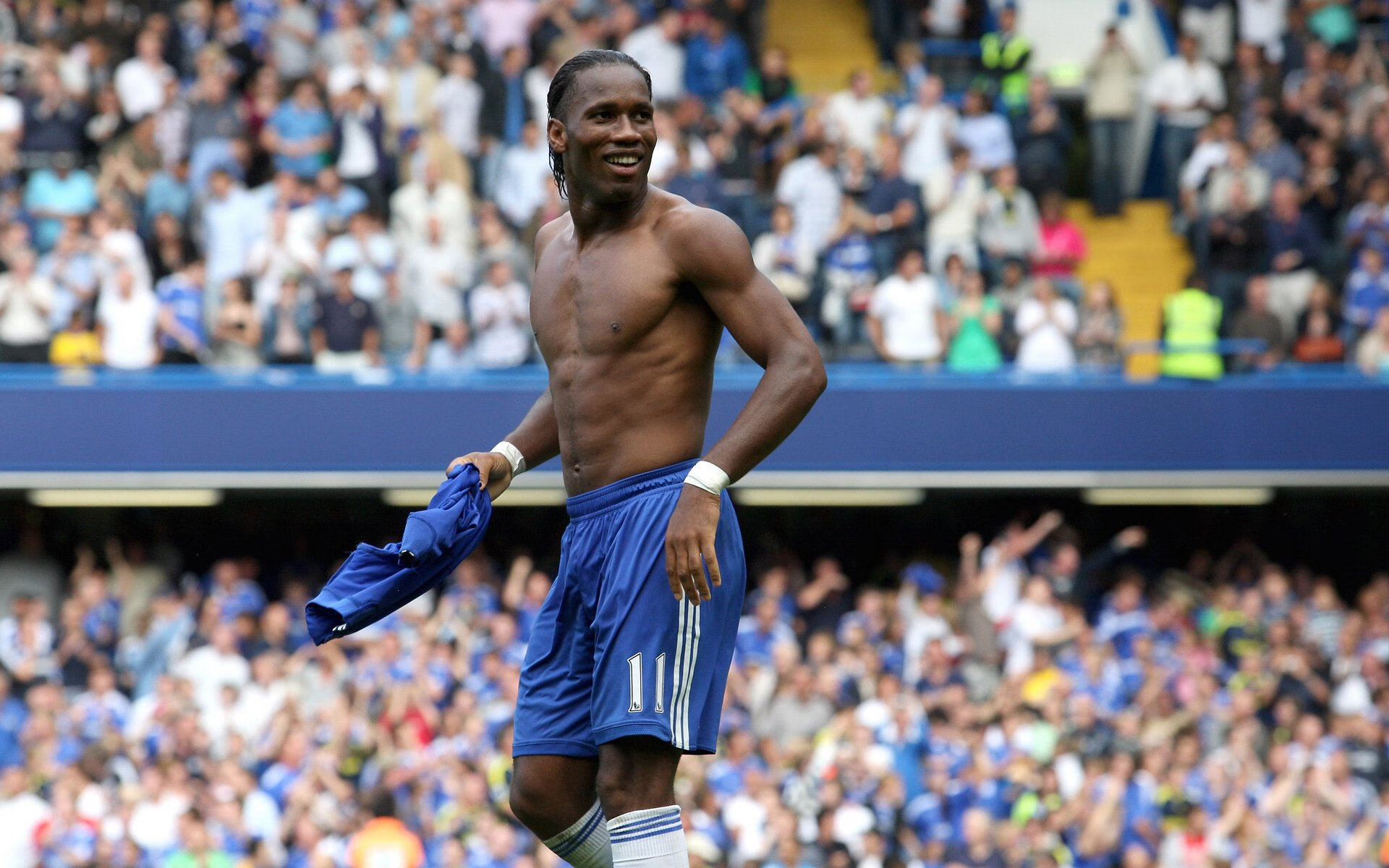 莱奥绝境爆发，当塞内加尔足球撕开几内亚的防线，非洲雄狮在生死战中咆哮