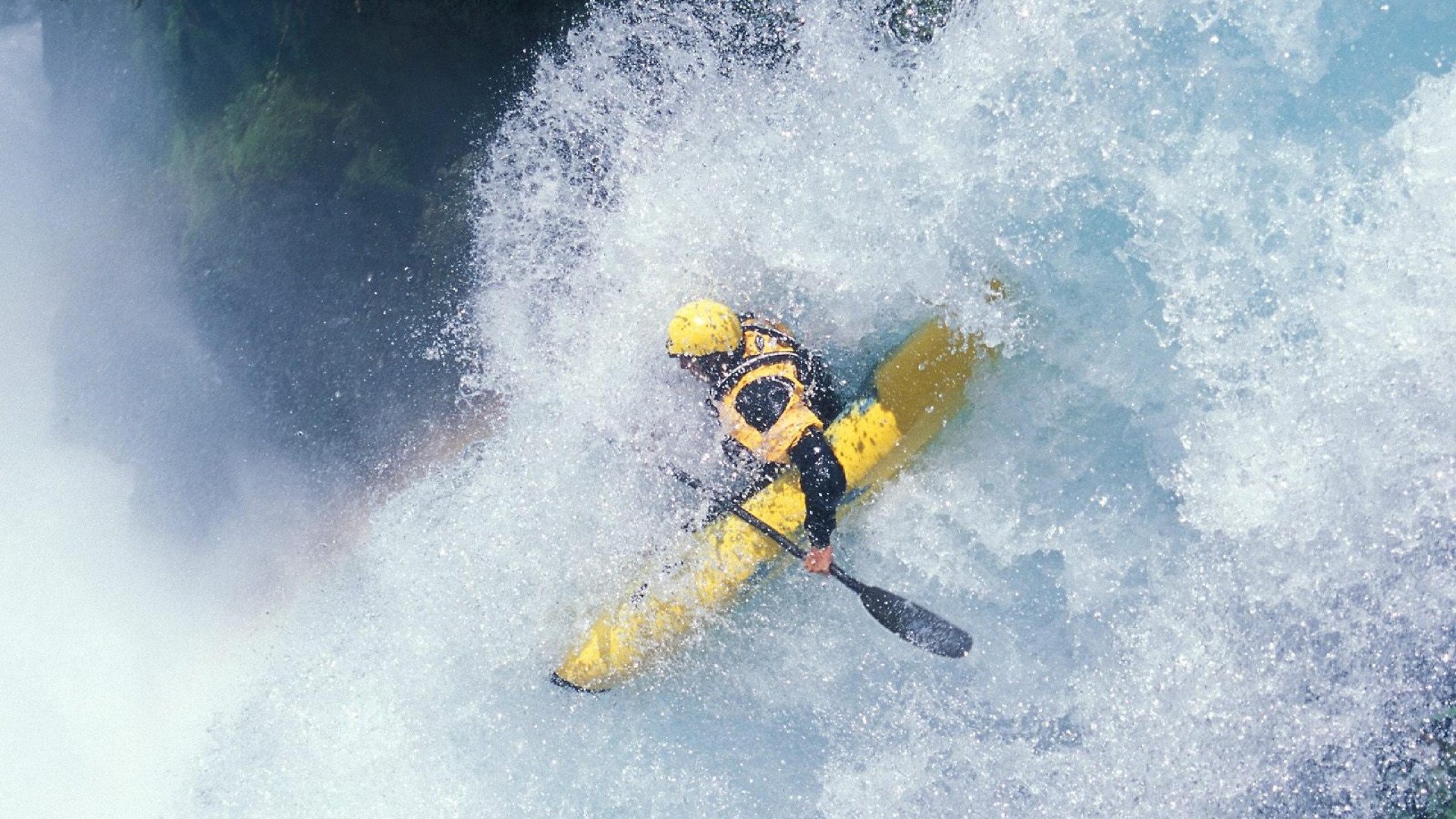 公牛击溃广东队,杰伦格林关键制胜,当东方王朝遇上西部狂飙